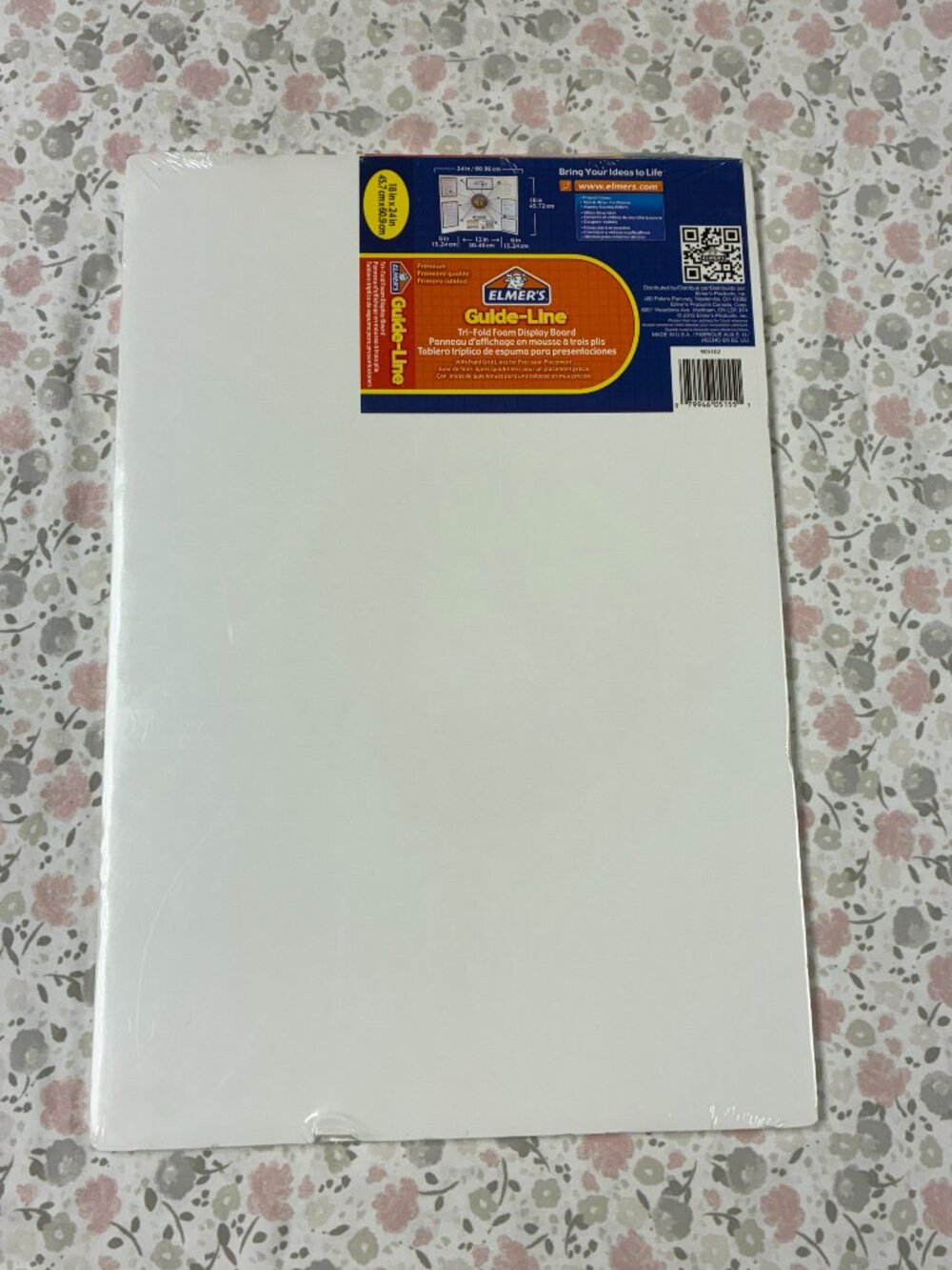 Tri-Fold Foam Display Board - Small - NIP (18" tall, 24" wide (flat))